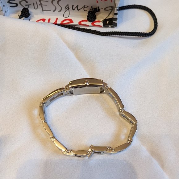NWT - GUESS Bracelet Watch - Picture 4 of 6